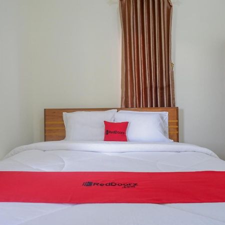 Reddoorz Near Rita Supermall Purwokerto 2 Экстерьер фото