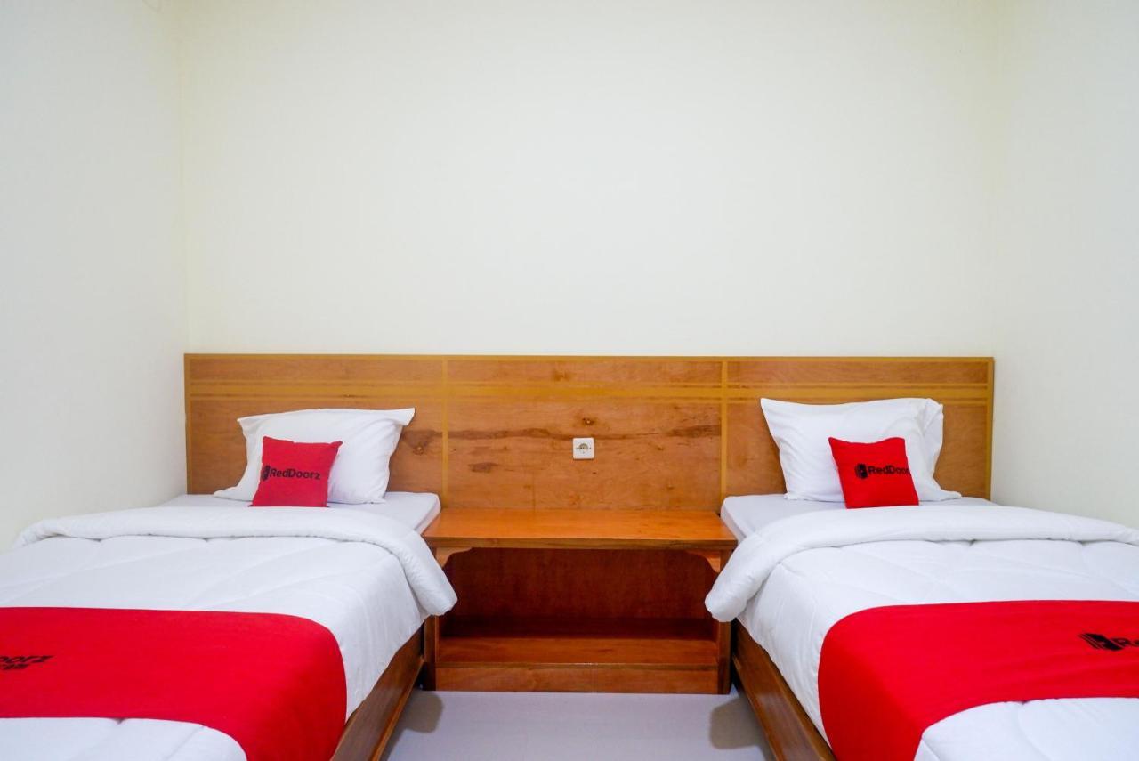 Reddoorz Near Rita Supermall Purwokerto 2 Экстерьер фото