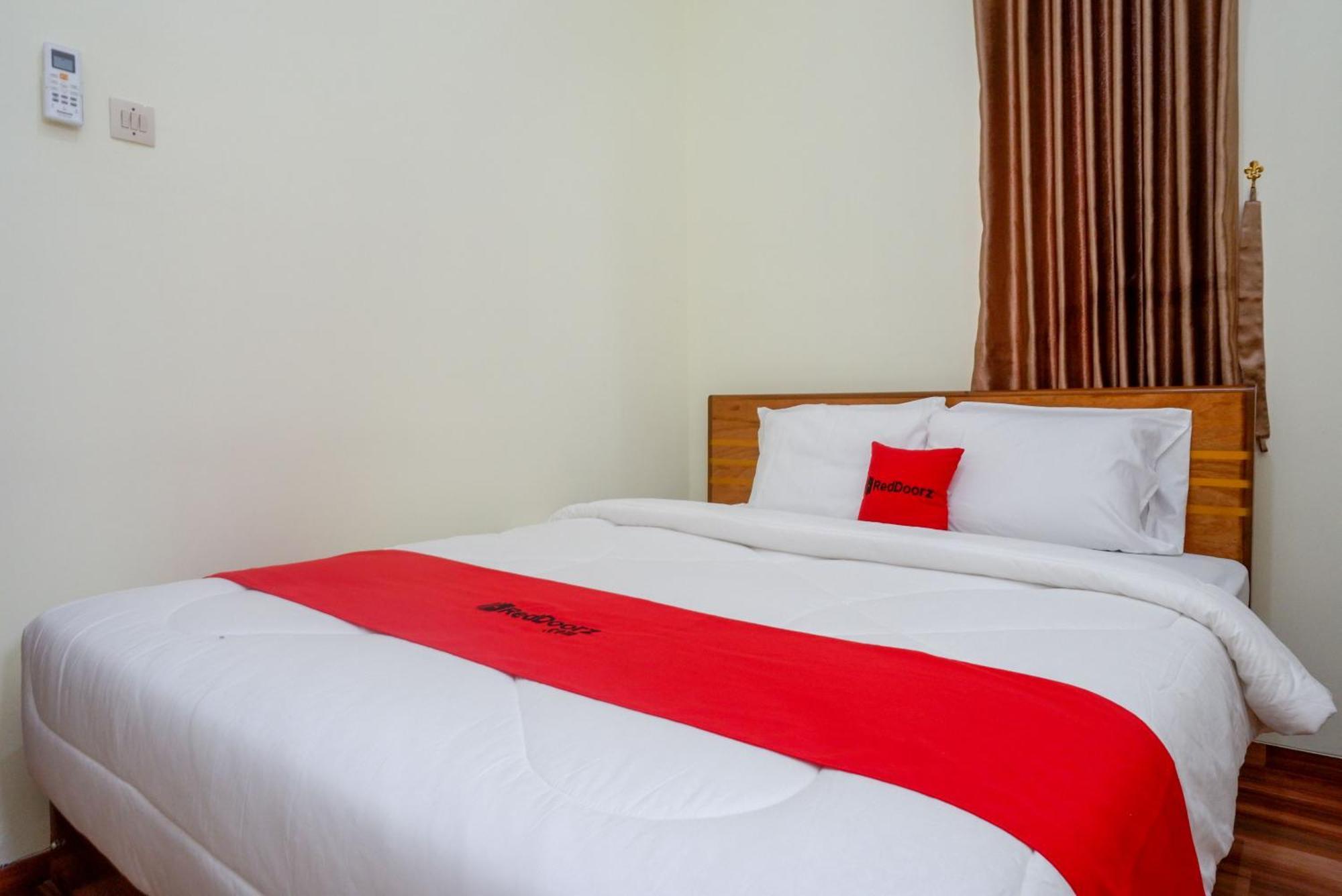 Reddoorz Near Rita Supermall Purwokerto 2 Экстерьер фото