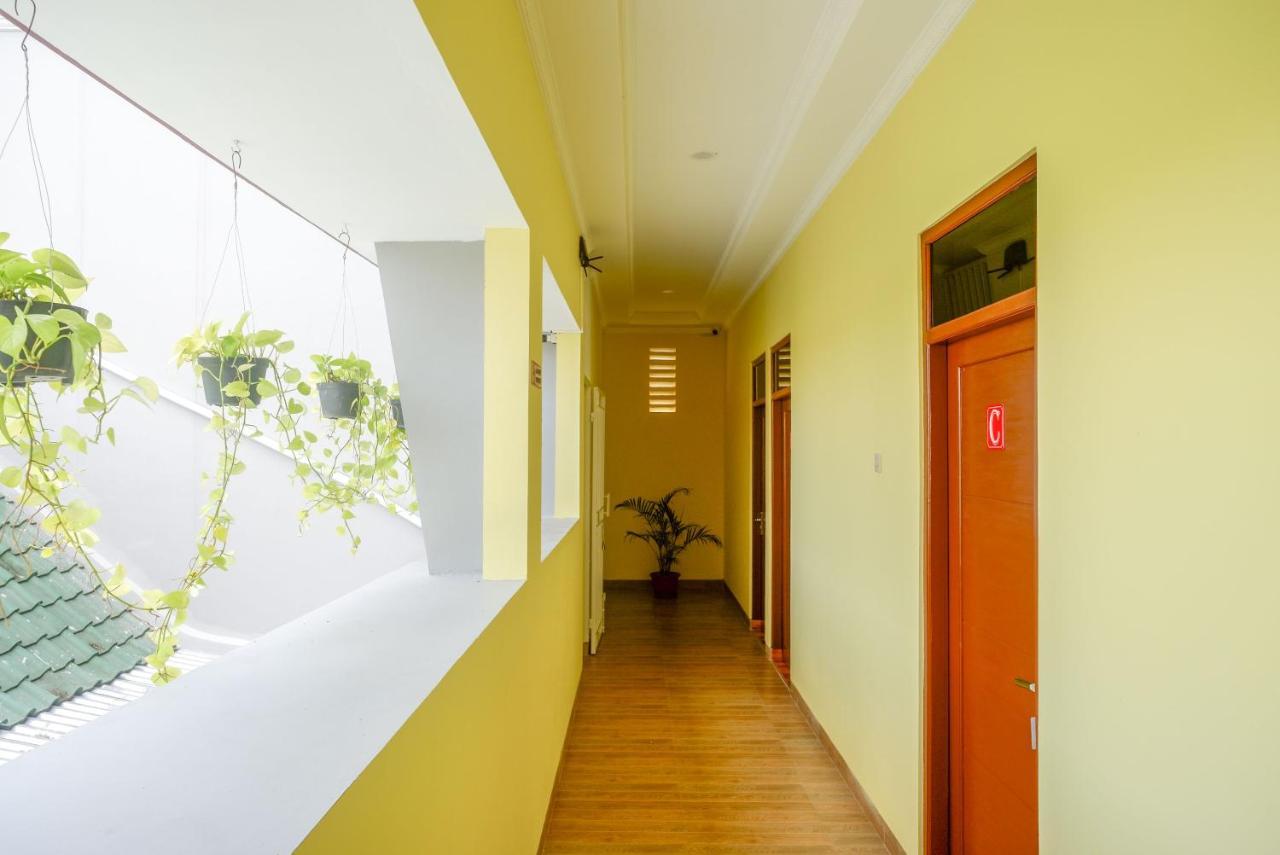 Reddoorz Near Rita Supermall Purwokerto 2 Экстерьер фото