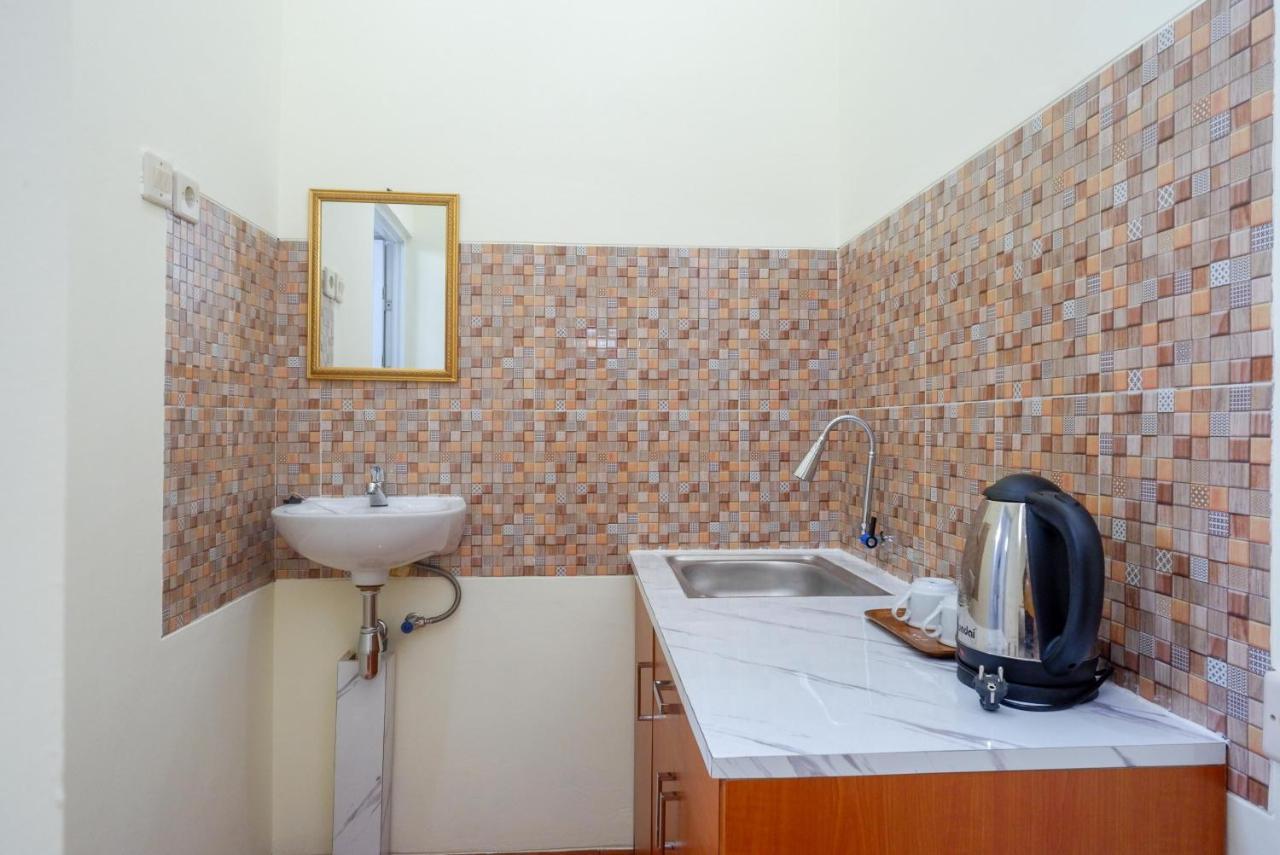 Reddoorz Near Rita Supermall Purwokerto 2 Экстерьер фото