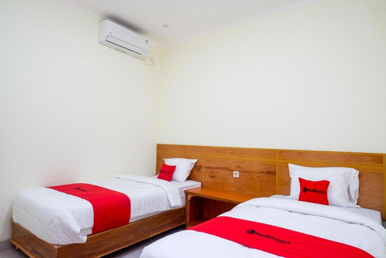 Reddoorz Near Rita Supermall Purwokerto 2 Экстерьер фото