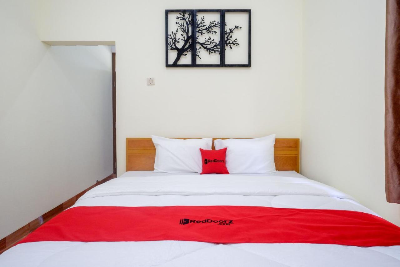 Reddoorz Near Rita Supermall Purwokerto 2 Экстерьер фото