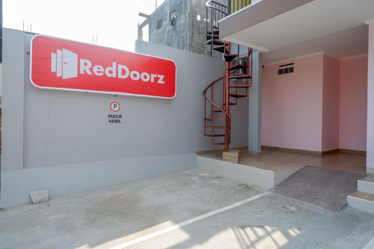 Reddoorz Near Rita Supermall Purwokerto 2 Экстерьер фото