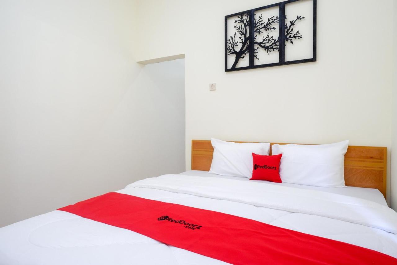 Reddoorz Near Rita Supermall Purwokerto 2 Экстерьер фото